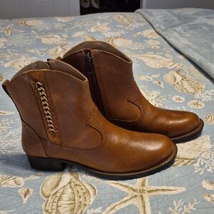 Nurture Leather Boots New